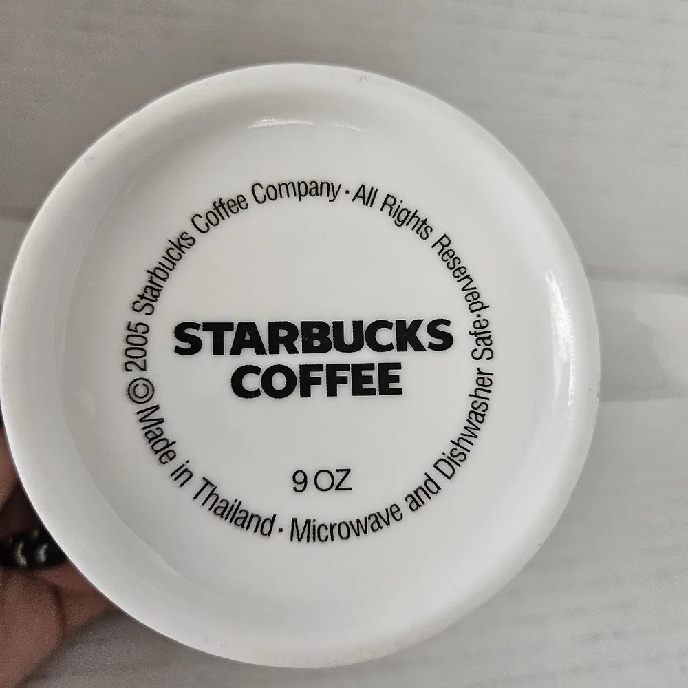Starbucks 2005 coffee‎ mug 9oz